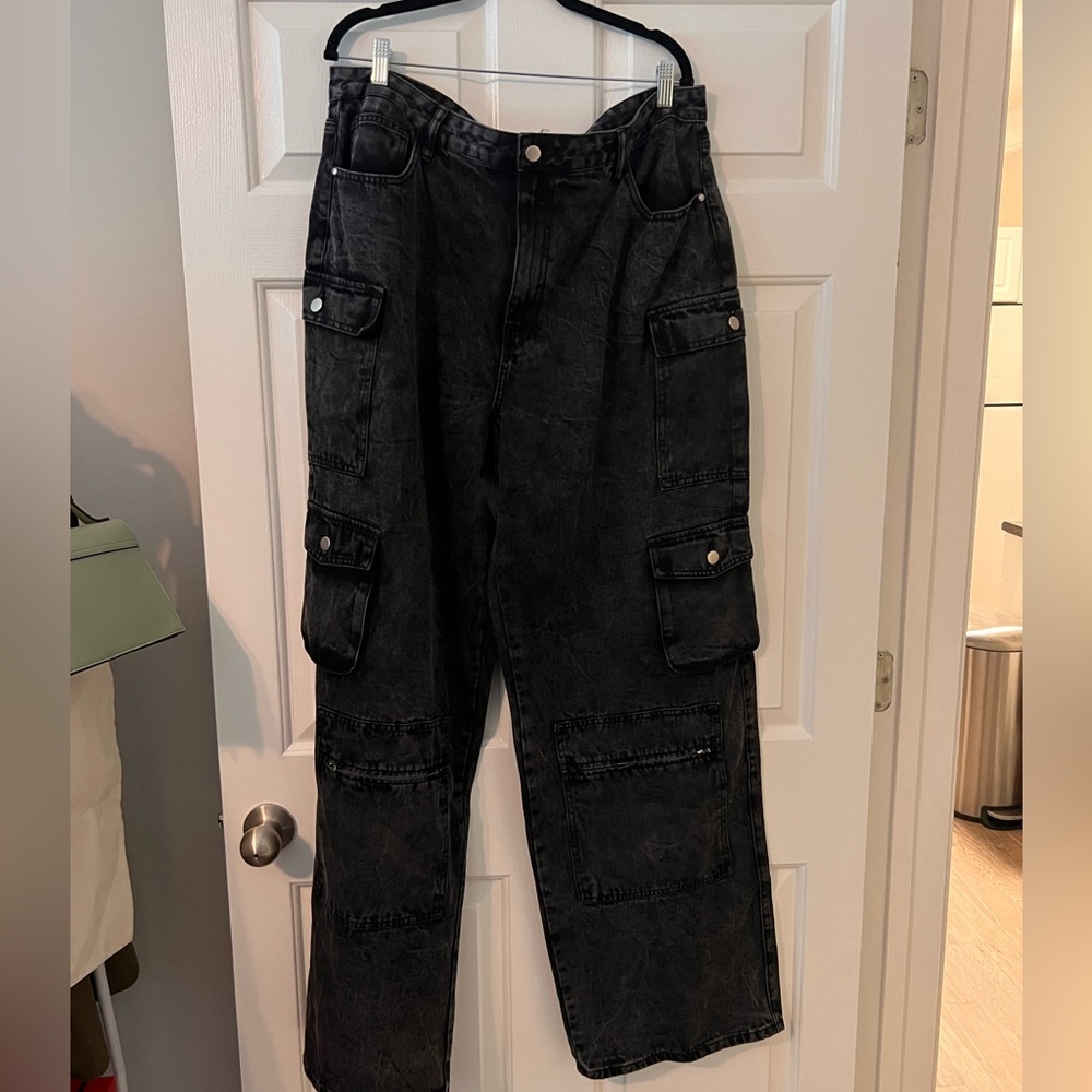 Cargo Pants- NWT (little stretch)